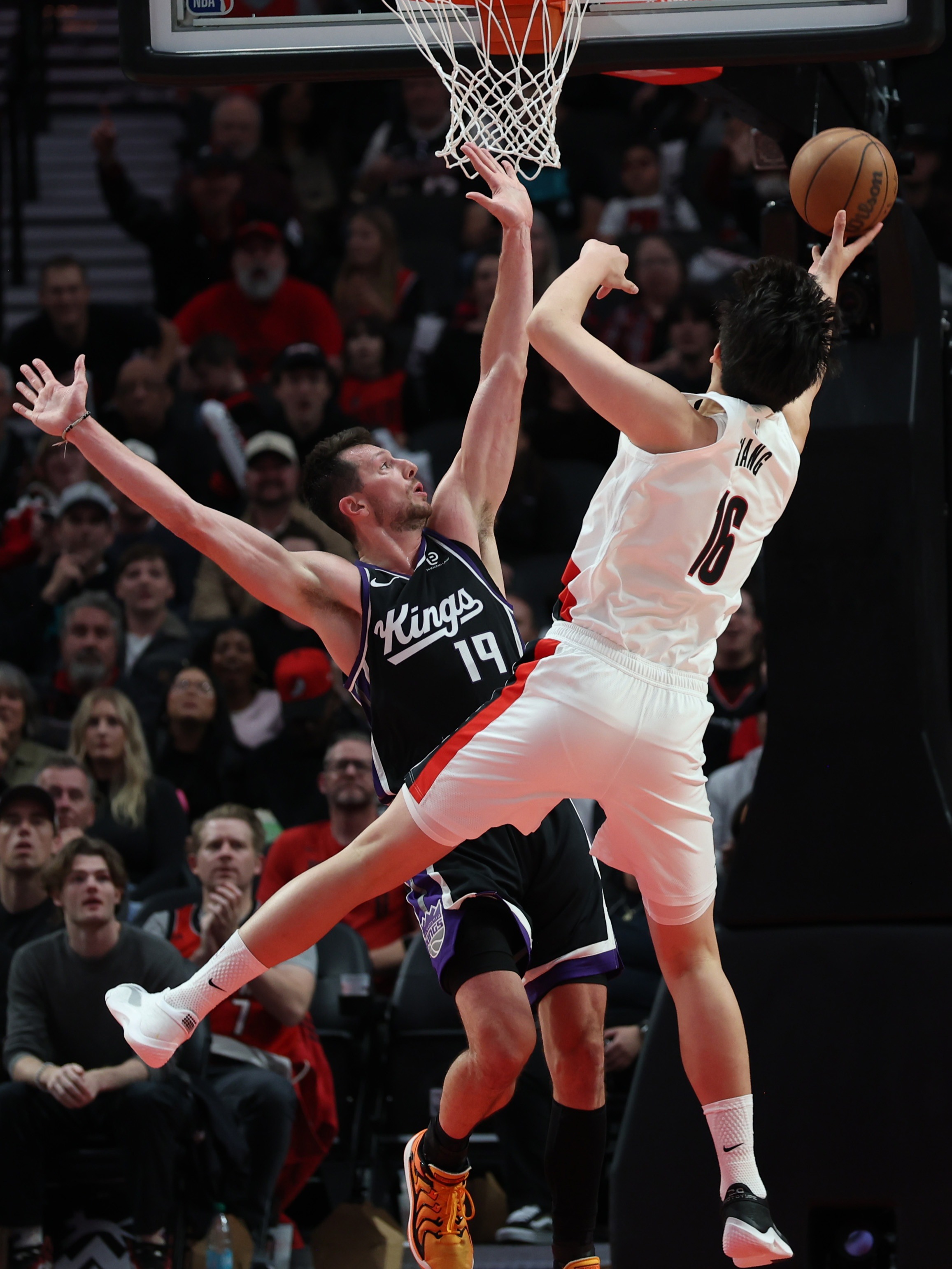 关于杨瀚森背靠背体能软肋暴露三个扣篮提供进攻新思路？的信息