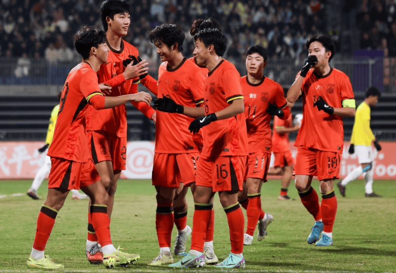 3-0!中国男足太狠,亚足联助攻,吊打苦主,亚洲杯稳出线,CCTV5见证的简单介绍 3-0!中国男足太狠,亚足联助攻,吊打苦主,亚洲杯稳出线,CCTV5见证的简单介绍