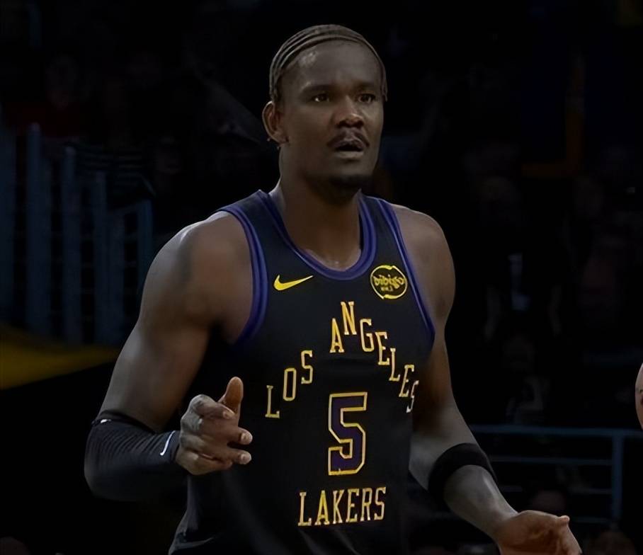 詹姆斯31+9+6东契奇34+6+8莫兰特16分湖人力克灰熊的简单介绍