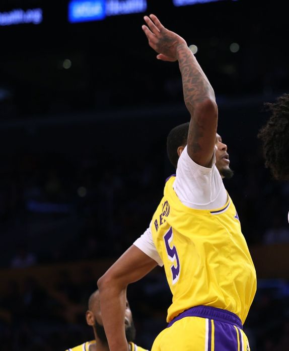 包含雷迪克：对我们来说最重要的就是保护好球权，尽快回防的词条