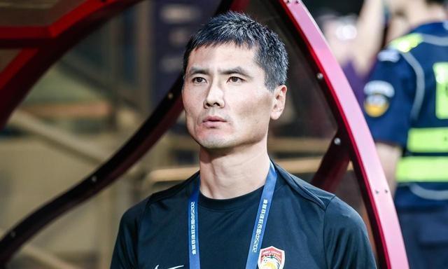 包含国足新帅正式亮相！邵佳一：我们的目标是晋级世界杯的词条