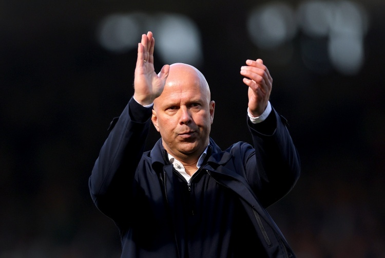 包含真不能赖运气欠佳：利物浦2-2富勒姆，斯洛特有何战术可言？的词条